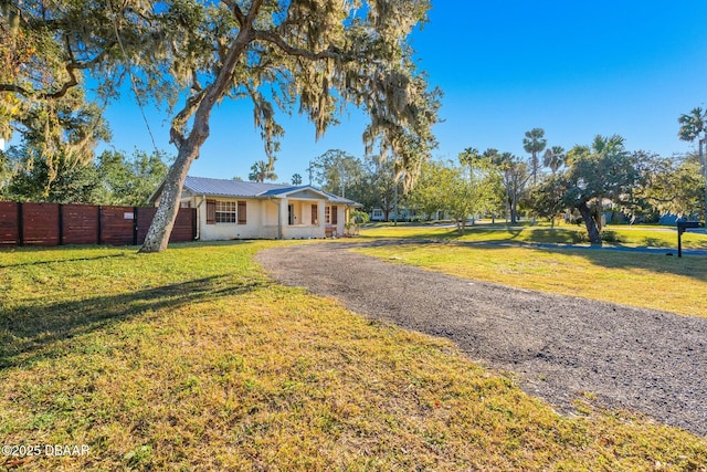 view of front of house with a front lawn