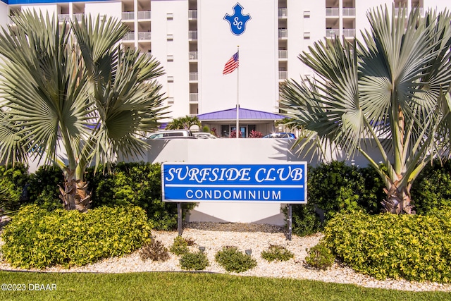 view of community / neighborhood sign