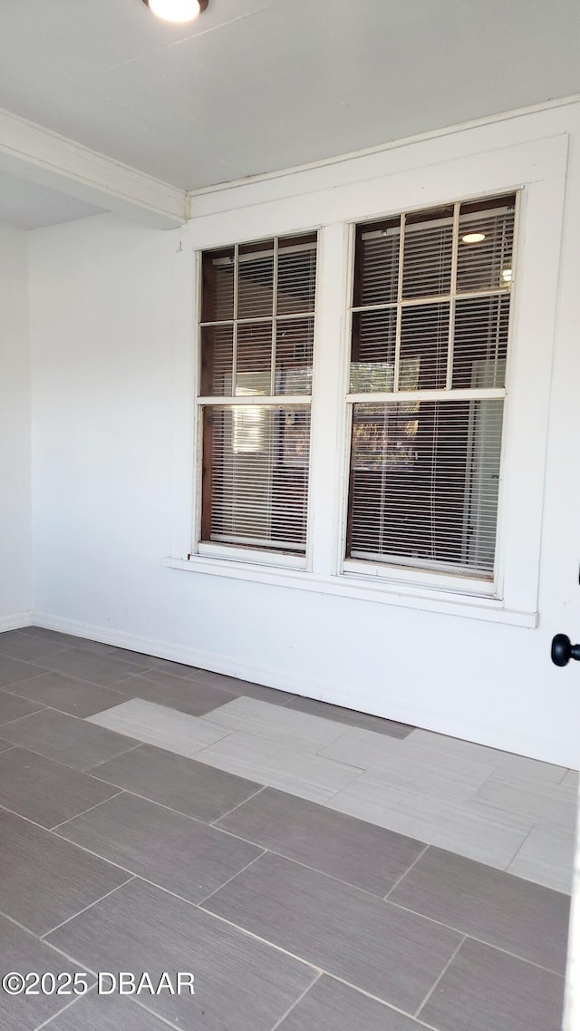 524 W St, Daytona Beach, FL 32114 - unfurnished room featuring baseboards