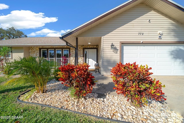 view of front of property featuring a garage