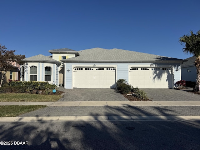 view of front of house featuring a garage