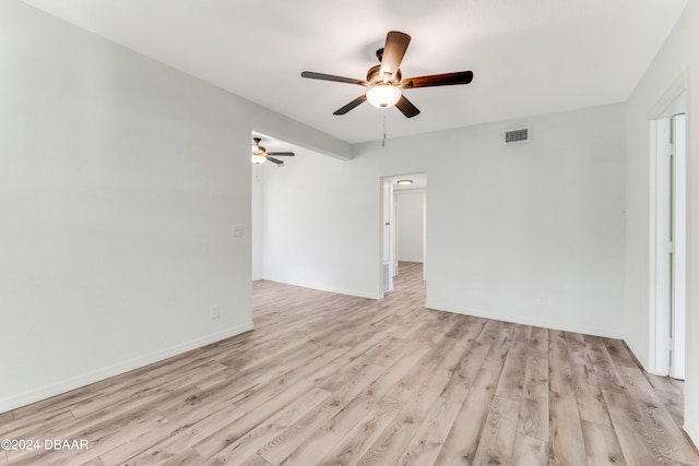 unfurnished room with light hardwood / wood-style floors and ceiling fan