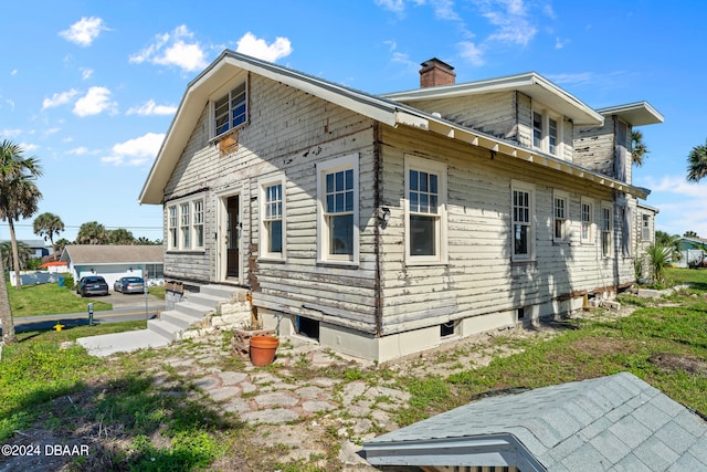 view of home's exterior