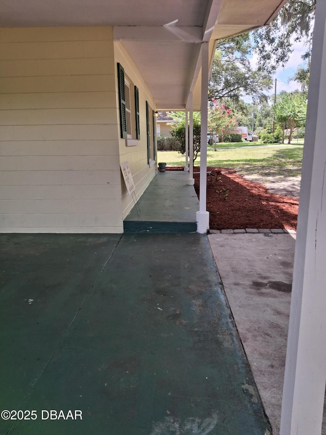 1031 NE 39th Ct, Ocala, FL 34470 - view of covered porch