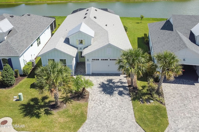 bird's eye view featuring a water view