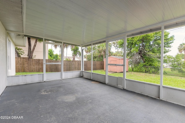 unfurnished sunroom with a healthy amount of sunlight