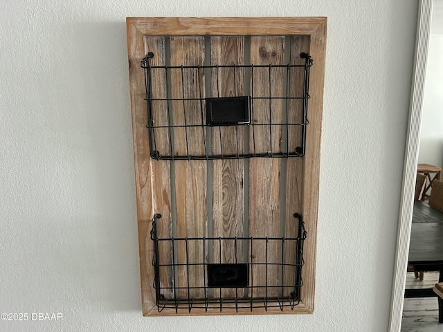 1909 S Atlantic Ave Unit 213, Daytona Beach, FL 32118 - detailed view of a textured wall