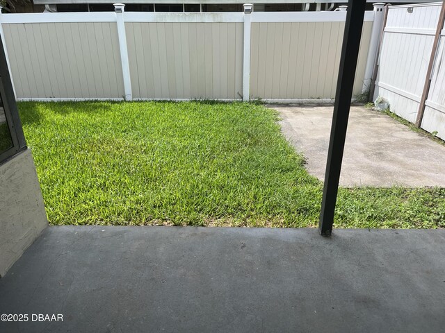913 New Castle Ct, Holly Hill, FL 32117 - photo 20