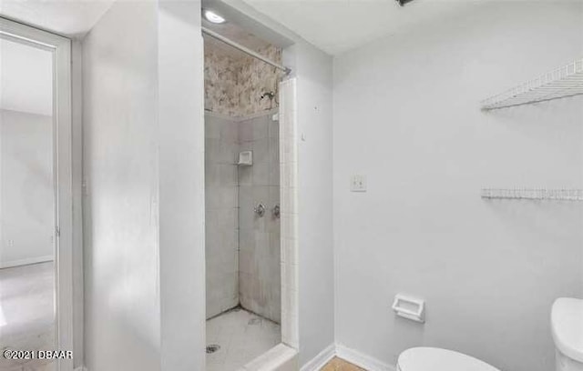21305 86th Ave, Micanopy, FL 32667 - bathroom with toilet and a stall shower