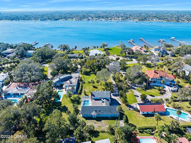 bird's eye view with a water view