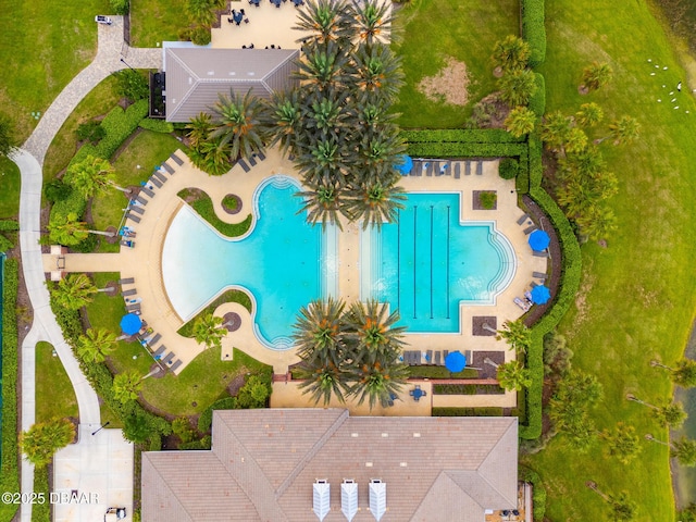 30 Bay Ct, Ormond Beach, FL 32174 - aerial view of a pool area