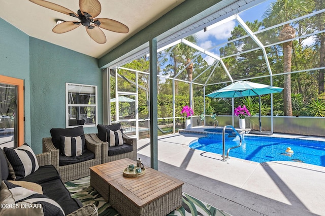 30 Bay Ct, Ormond Beach, FL 32174 - swimming pool featuring a jacuzzi, a patio, ceiling fan, and glass enclosure