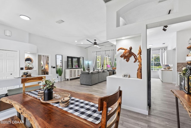 30 Bay Ct, Ormond Beach, FL 32174 - dining room with ceiling fan, light wood-style flooring, and recessed lighting
