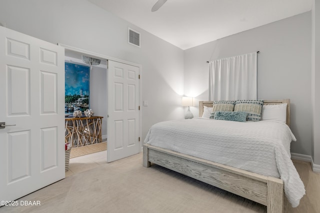 bedroom with ceiling fan