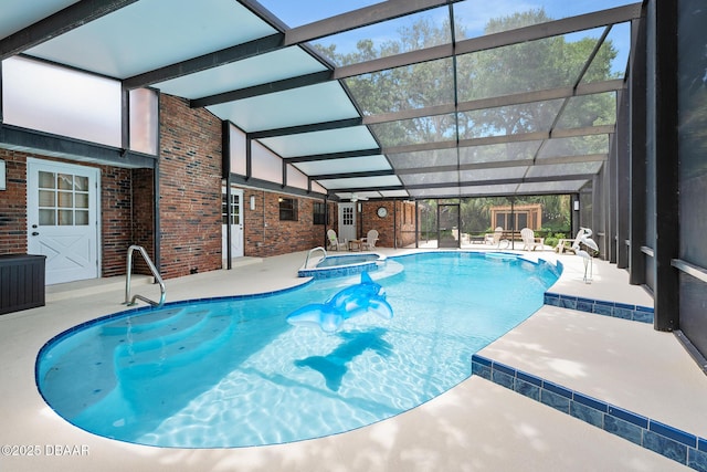 1 River Bluff Ct, Ormond Beach, FL 32174 - view of swimming pool with a patio area, a pool with connected hot tub, and glass enclosure