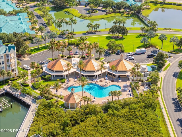 bird's eye view with a water view