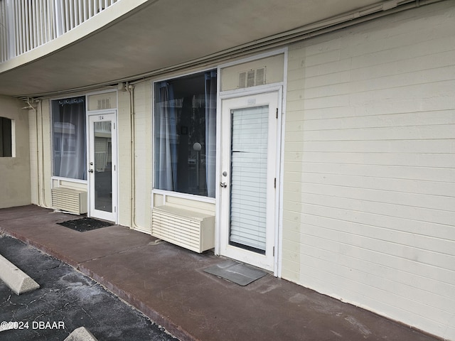 1233 S Atlantic Ave Unit 1030, Daytona Beach, FL 32118 - property entrance