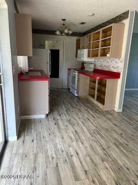 1303 Willow Oak Dr, Edgewater, FL 32132 - photo 2