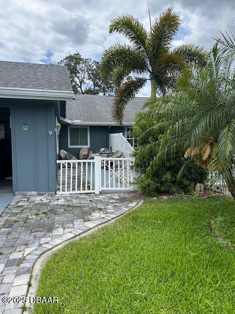 6 Stymie Ln, New Smyrna Beach, FL 32168 - view of grassy yard