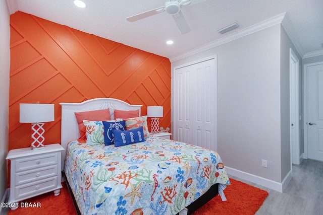 838 Attitude Ave, Daytona Beach, FL 32124 - bedroom with crown molding, a closet, baseboards, recessed lighting, and ceiling fan