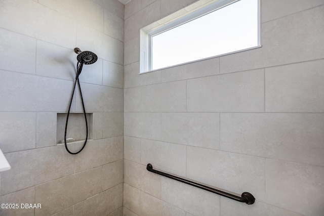 838 Attitude Ave, Daytona Beach, FL 32124 - full bath with tiled shower
