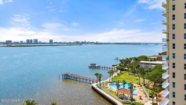 water view with a view of city