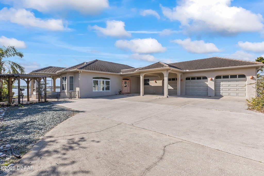 view of front facade with a garage