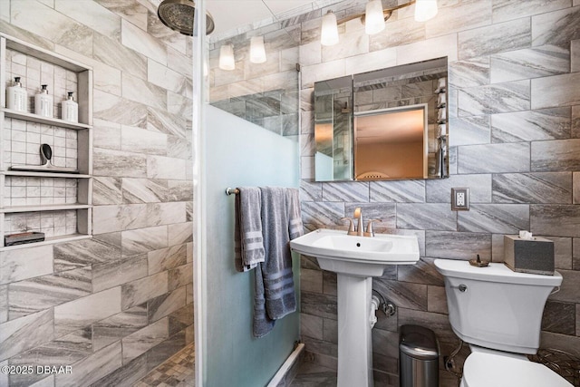 153 University Cir, Ormond Beach, FL 32176 - bathroom featuring a shower stall, tile walls, and decorative backsplash