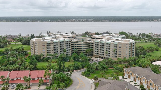 bird's eye view with a water view