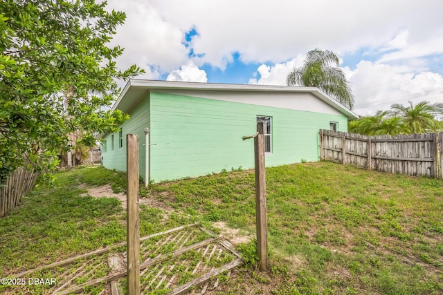 225 Sherwood Ln, Daytona Beach, FL 32117 - view of side of property