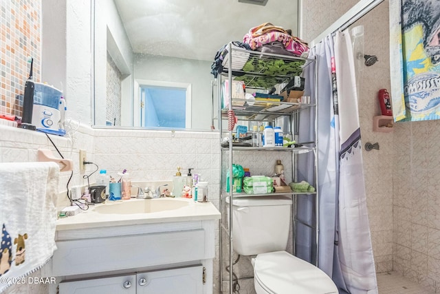 225 Sherwood Ln, Daytona Beach, FL 32117 - full bath with a stall shower and vanity