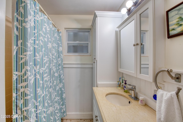 bathroom with vanity