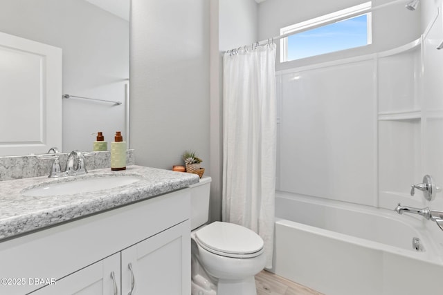 586 Lost Shaker Way, Daytona Beach, FL 32124 - full bathroom featuring vanity, toilet, shower / bath combo, and wood finished floors