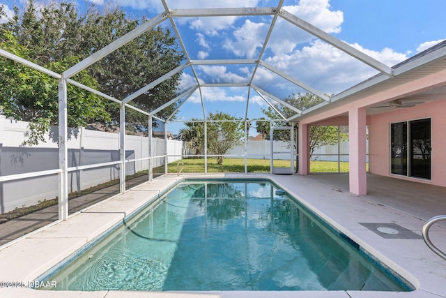7 Sea Park Ter, Ormond Beach, FL 32176 - view of pool featuring a fenced in pool, a patio, a fenced backyard, and glass enclosure
