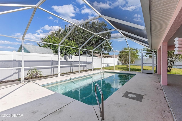 7 Sea Park Ter, Ormond Beach, FL 32176 - view of swimming pool featuring a patio, a fenced backyard, a fenced in pool, and glass enclosure