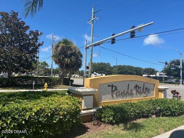 view of community / neighborhood sign