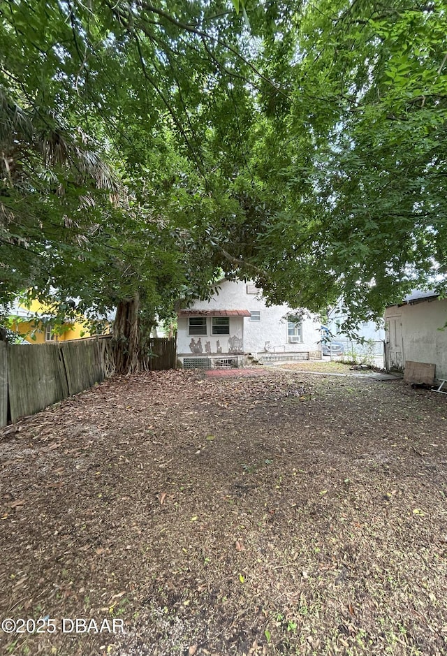 208 Bellevue Ave, Daytona Beach, FL 32114 - view of fenced yard