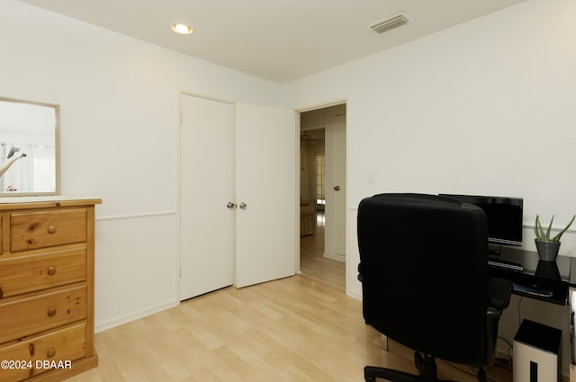 office area featuring light wood-type flooring