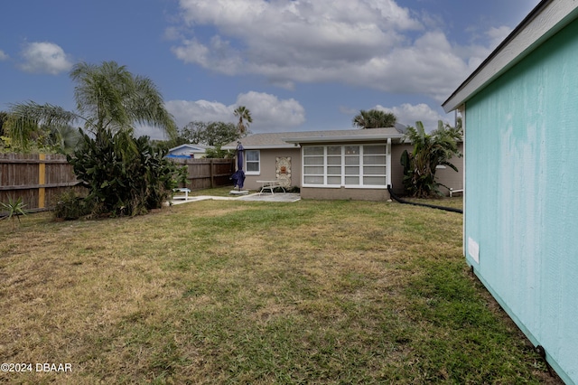 view of yard with a patio