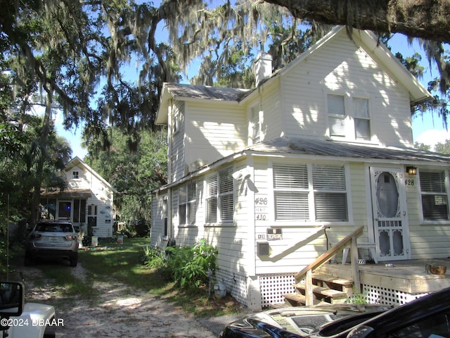 view of front of property