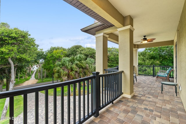 balcony with ceiling fan