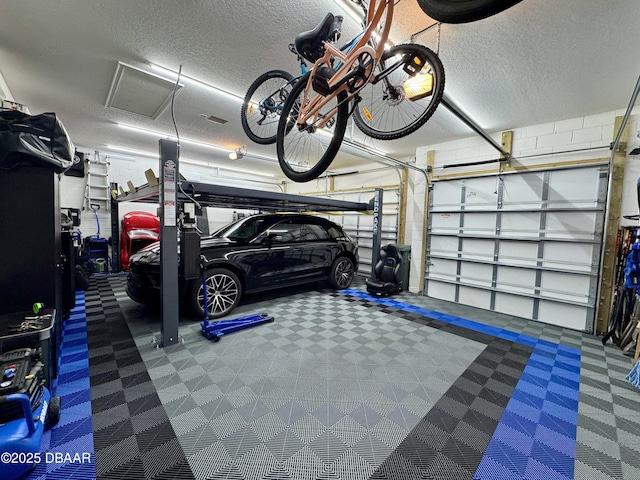 540 Mosaic Blvd, Daytona Beach, FL 32124 - view of garage