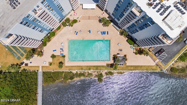 bird's eye view with a water view