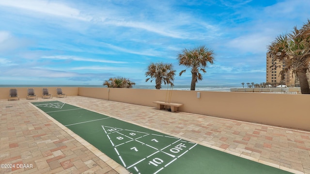 surrounding community with shuffleboard