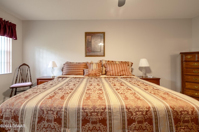 bedroom featuring ceiling fan