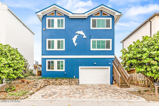 view of front of house featuring a garage