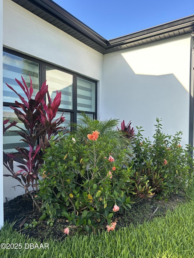142 Sandpiper Ridge Dr, Ormond Beach, FL 32176 - exterior view of stucco siding