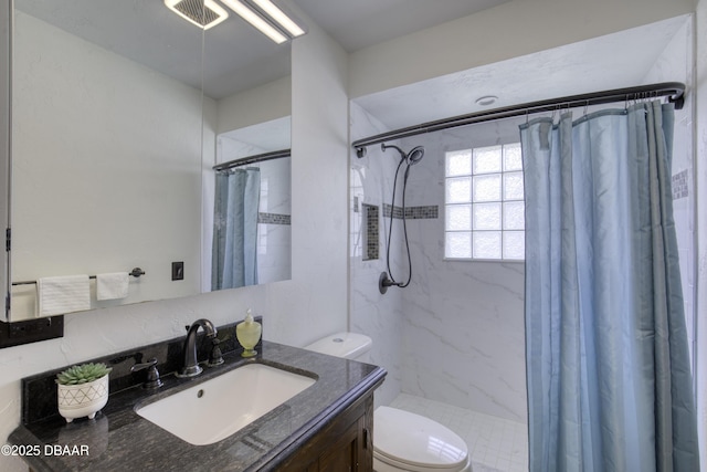 bathroom with a shower with curtain, vanity, toilet, and visible vents