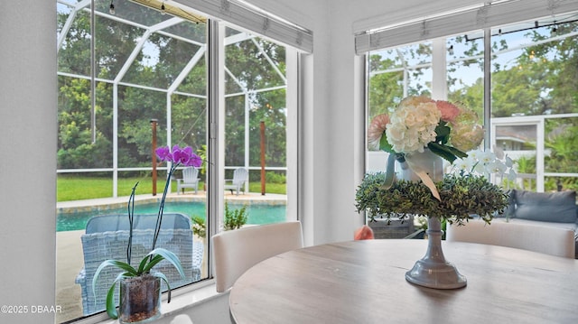156 Holly Hill Ct, New Smyrna Beach, FL 32168 - sunroom with outdoor dining space