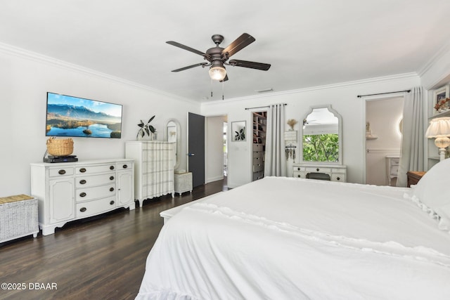 bedroom featuring visible vents, dark wood-style flooring, a ceiling fan, and crown molding